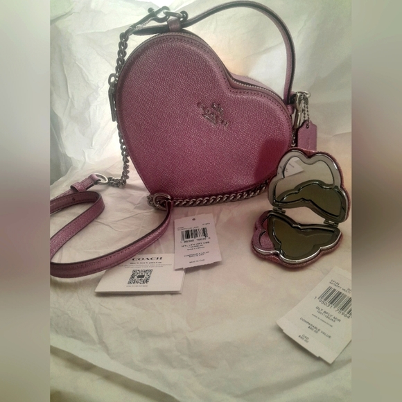 COACH Heart Shape Cossbody/Handbag & Coach Compact Mirror/Matching Wristlet NWT - Picture 10 of 17